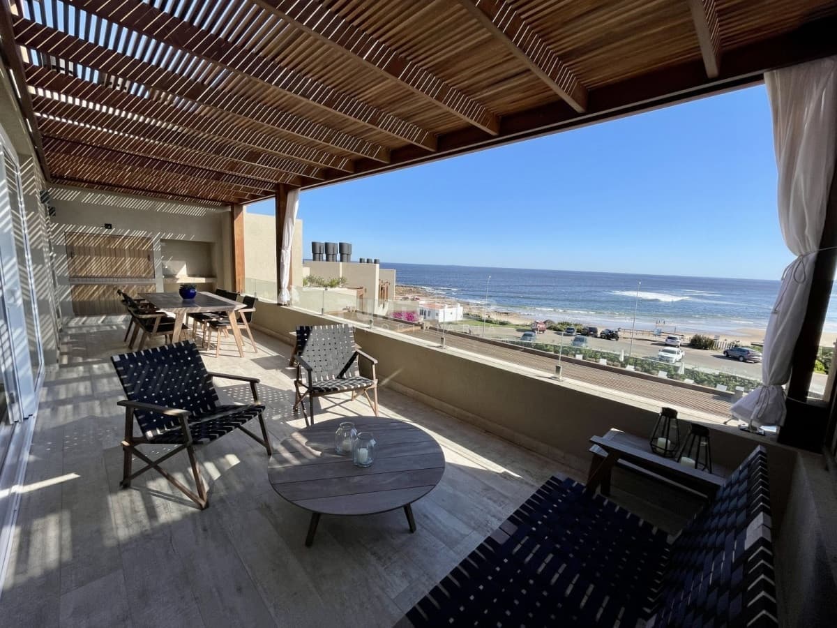 ALQUILER PENT-HOUSE EN LA POSTA DEL CANGREJO  -
