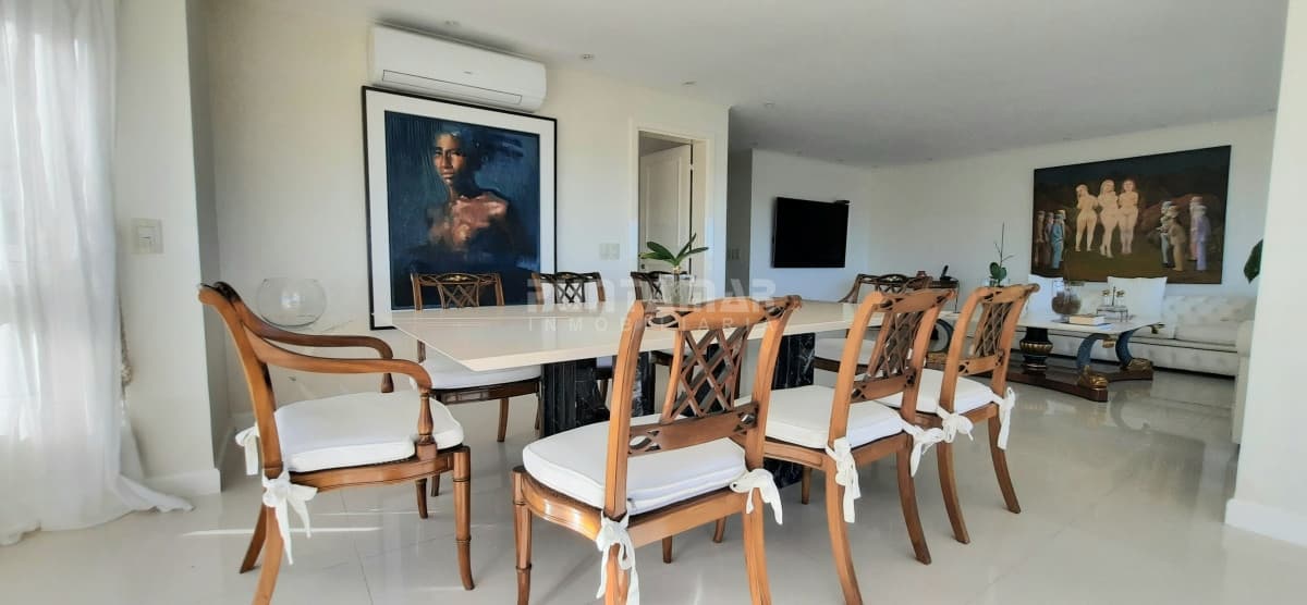 IMPORTANTE DEPARTAMENTO DE 3 DORMITORIOS EN PRIMERA LINEA DE LA MANSA   -