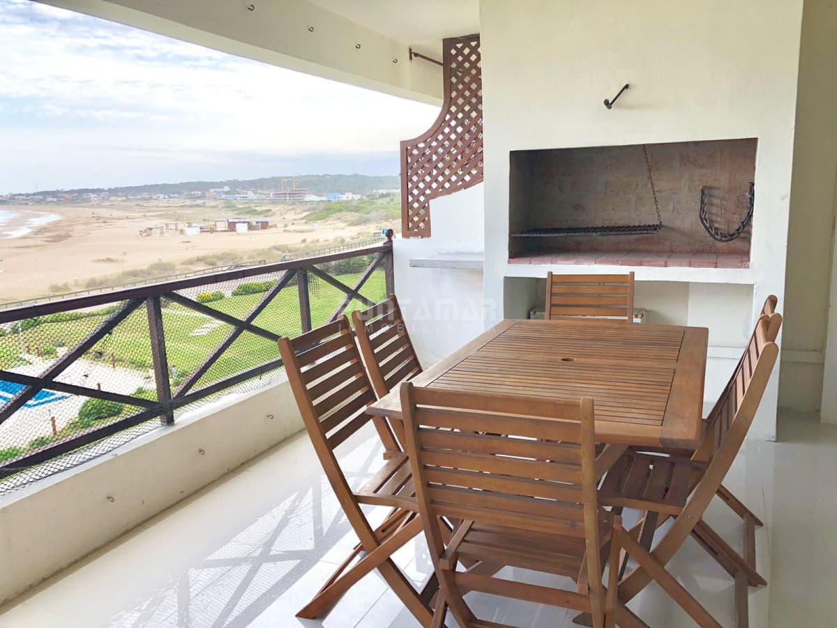 Apartamento ID.212564 - DEPARTAMENTO FRENTE A PLAYA BIKINI, EN EDIFICIO DE CATEGORIA