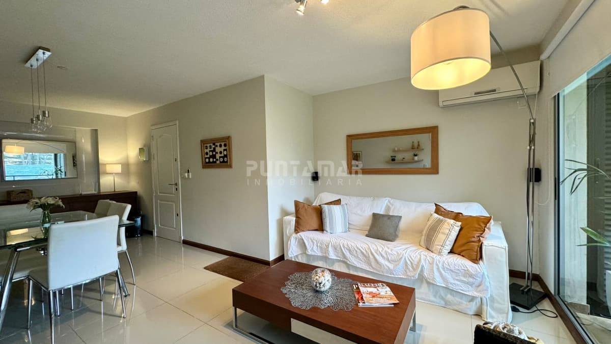 HERMOSO PENTHOUSE 2 DORMITORIOS CON JACUZZI A 100 MTS DE PLAYA BRAVA  -