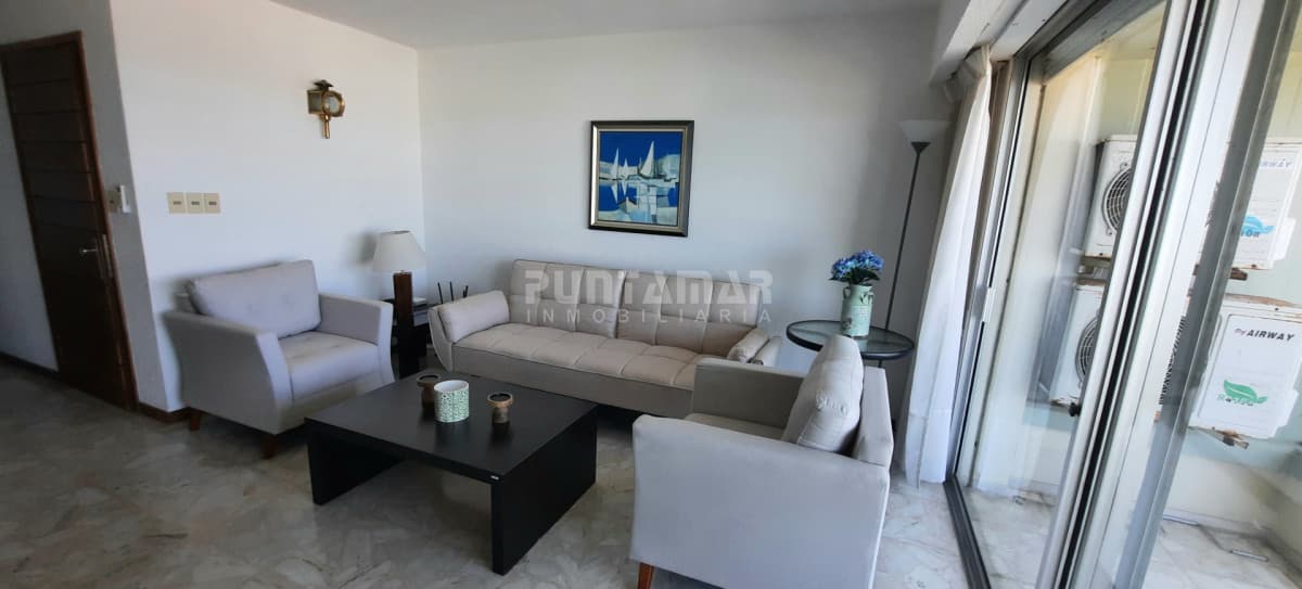 DEPARTAMENTO DE 3 DORMITORIOS CON VISTA AL MAR  -