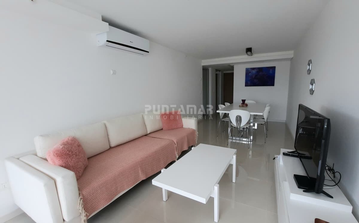 Apartamento ID.212792 - DEPARTAMENTO DE 2 DORMITORIOS CON DEPENDENCIA EN EDIFICIO DE CATEGORIA