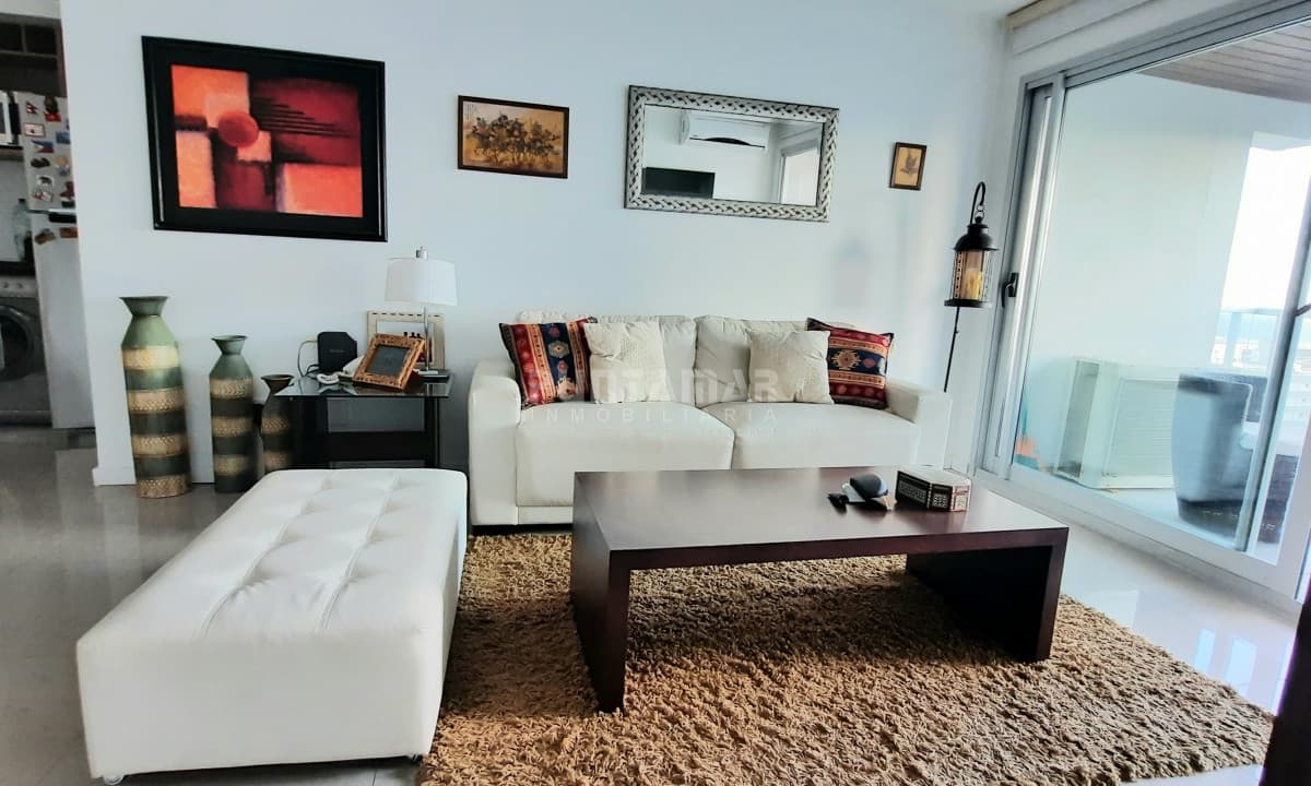 DEPARTAMENTO DE 2 DORMITORIOS EN PLAYA BRAVA   -