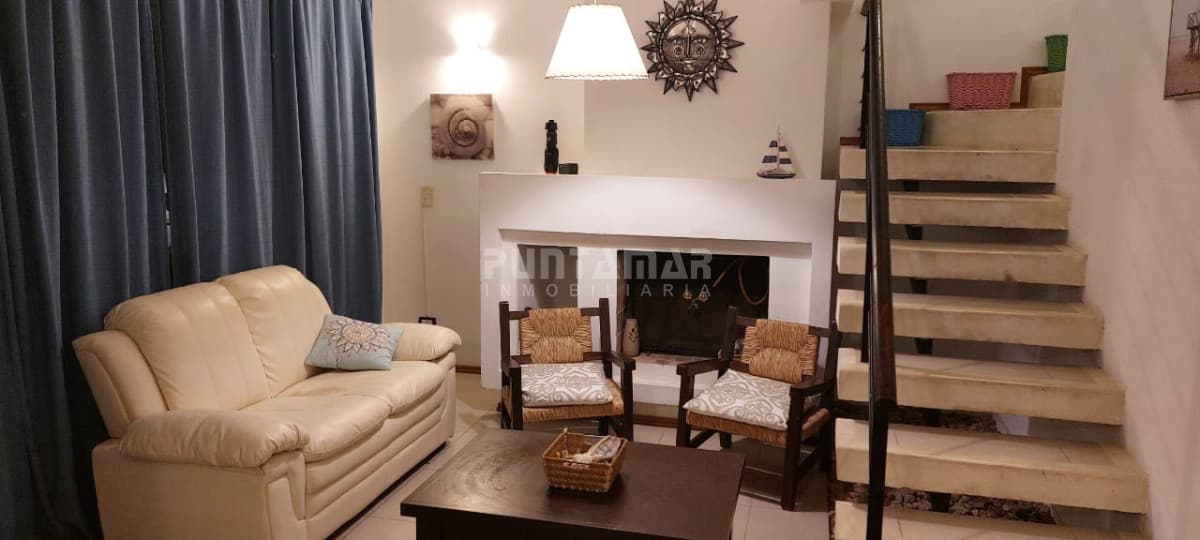 APARTAMENTO CASA EN ALQUILER MANANTIALES   -