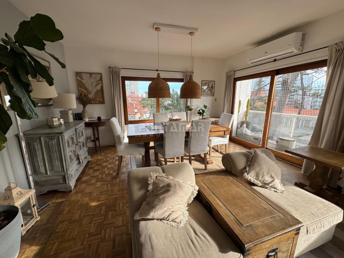 Apartamento ID.213910 - VENTA AMPLIO APTO EN PUNTA DEL ESTE 3 DORMITORIOS