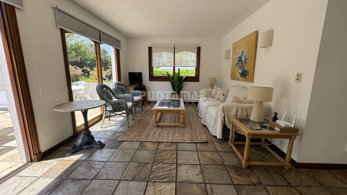 ALQUILER HERMOSO APARTAMENTO DE 3 DORMITORIOS EN RINCON DEL INDIO  -