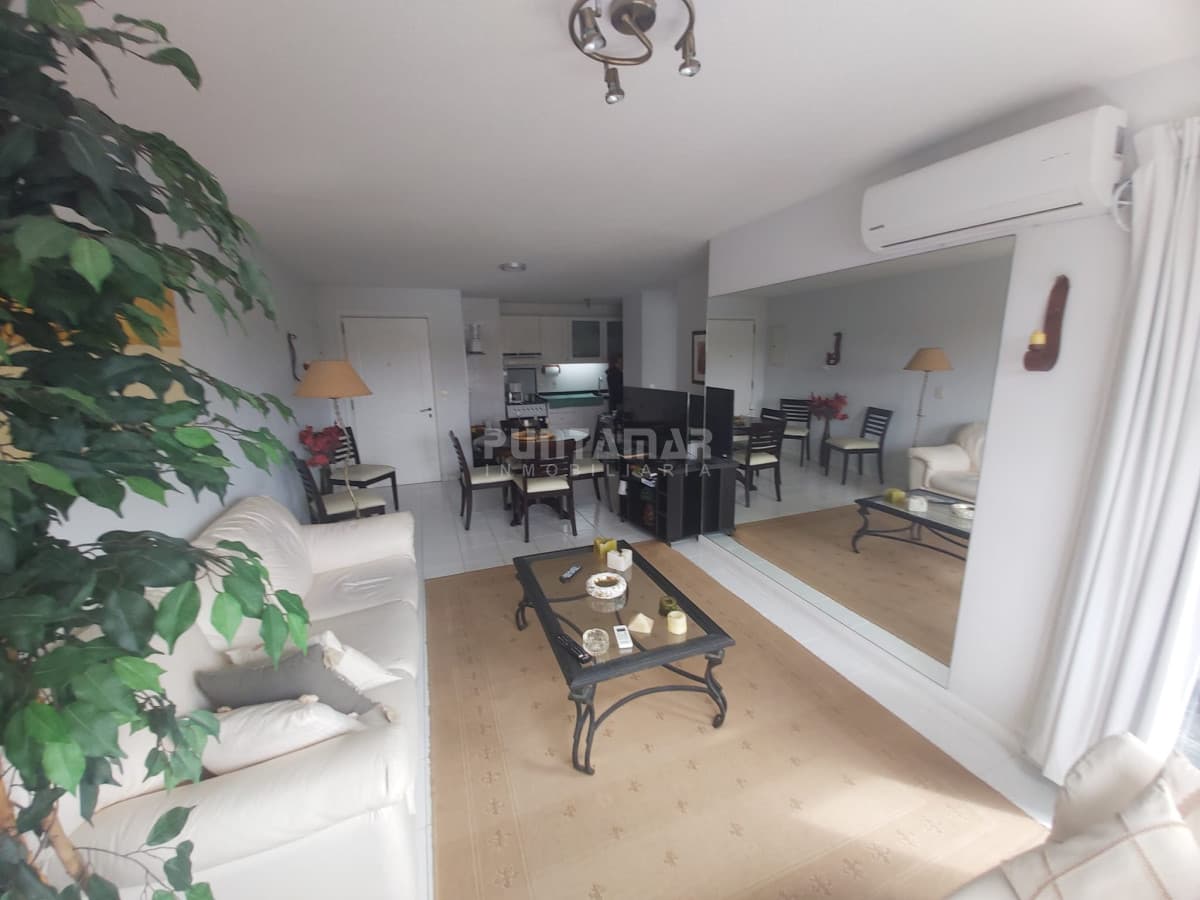 ALQUILER APARTAMENTO 2 DORMS EN LA MANSA A 100 MTS DEL MAR  -