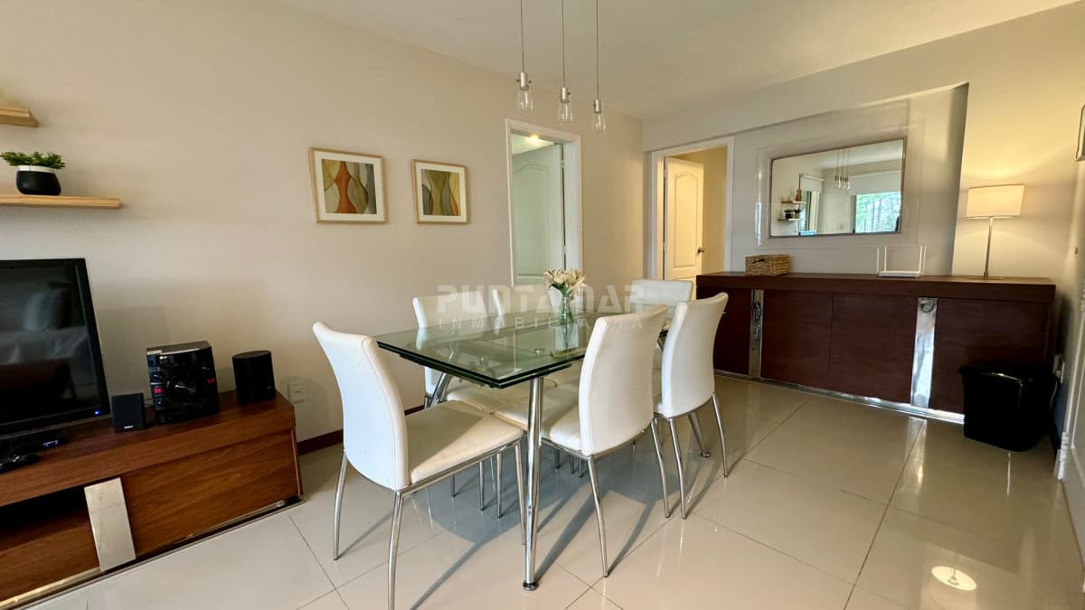 HERMOSO PENTHOUSE 2 DORMITORIOS CON JACUZZI A 100 MTS DE PLAYA BRAVA  -