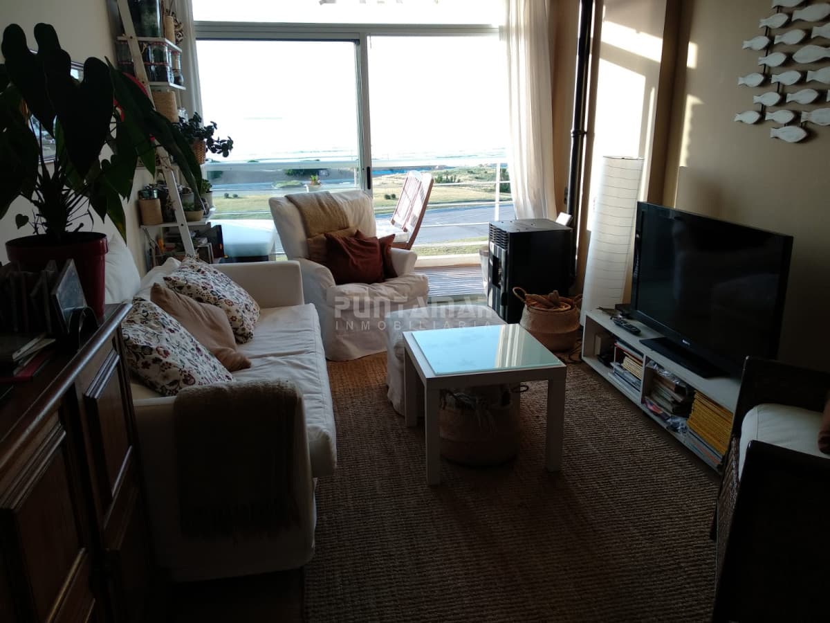Apartamento ID.210140 - VENTA DE DEPARTAMENTO DE 2 DORMITORIOS CON VISTA AL MAR