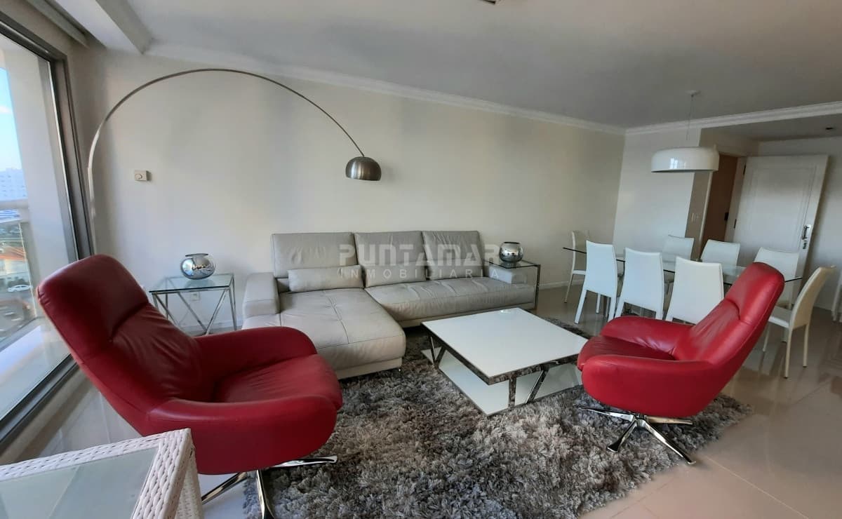 Departamento de 3 dormitorios en suite en Edificio de gran categoria  -