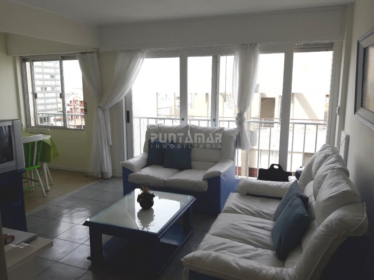 Apartamento en Peninsula, 2 dormitorios *  -