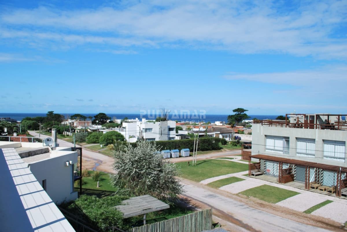 ALQUILER HERMOSO APARTAMENTO CON TERRAZA AL MAR EN MANANTIALES  -