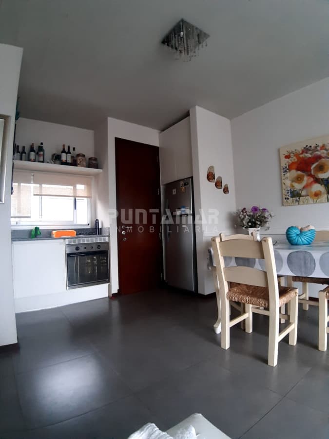 ALQUILER HERMOSO APARTAMENTO CON TERRAZA A METROS DE PLAYA BIKINI   -