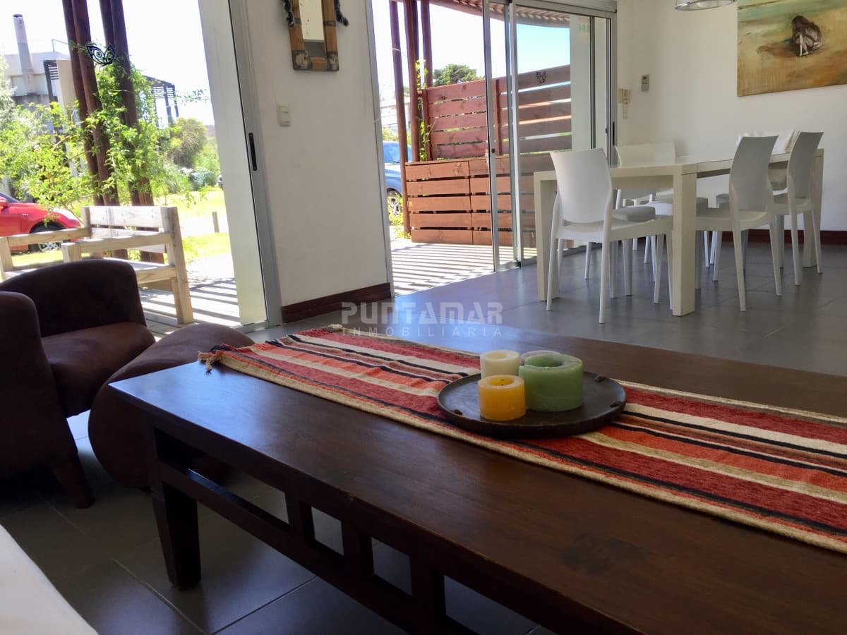 Apartamento en Manantiales, 2 dormitorios *  -