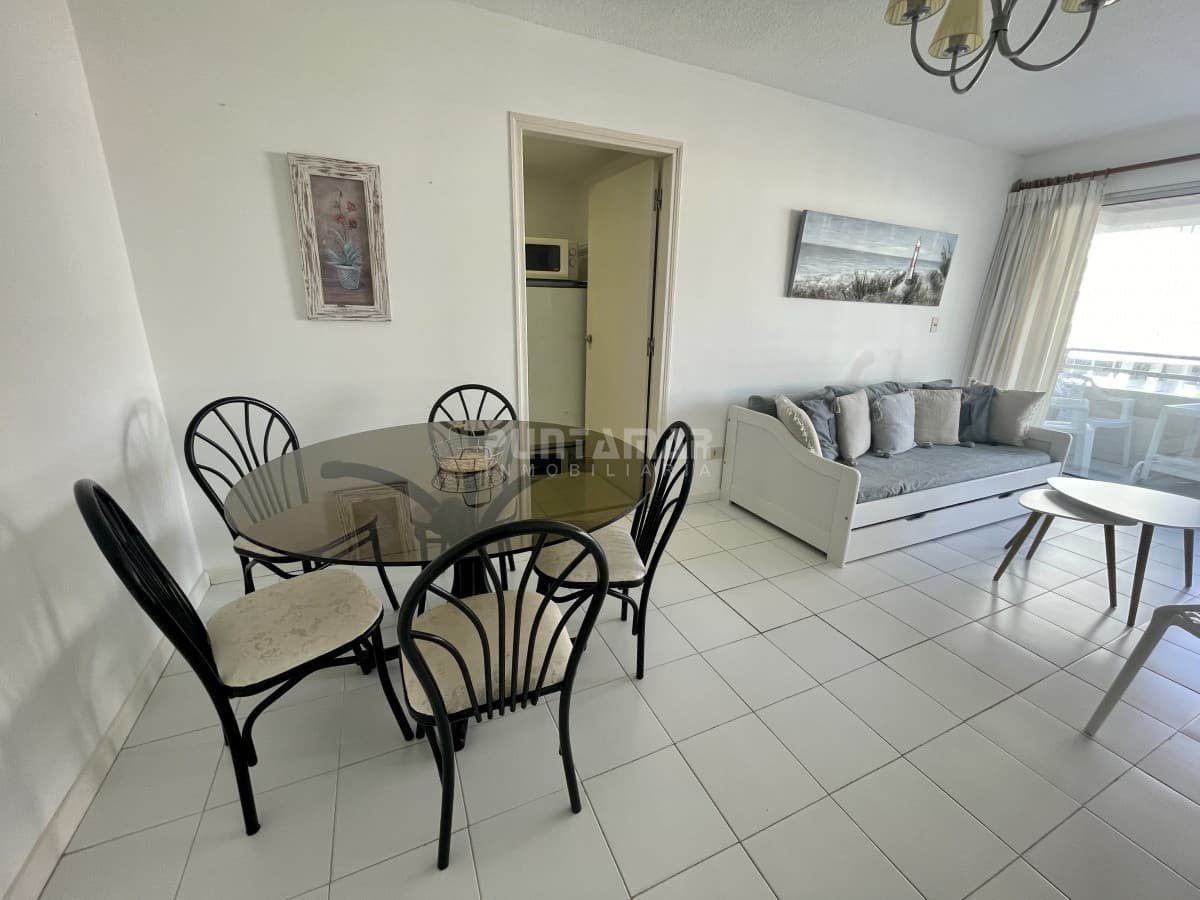 VENTA Y ALQUILER DEPARTAMENTO EN PUNTA DEL ESTE 1 DORMITORIO CON PISCINA  -