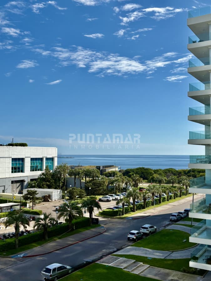 Apartamento ID.213939 - SEASON TOWER – PUNTA DEL ESTE | VISTA A PLAYA MANSA