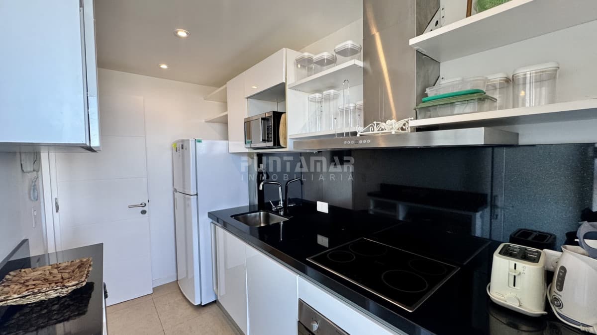 APARTAMENTO DE 2 DORMITORIOS CON VISTA PANORAMICA AL MAR  -
