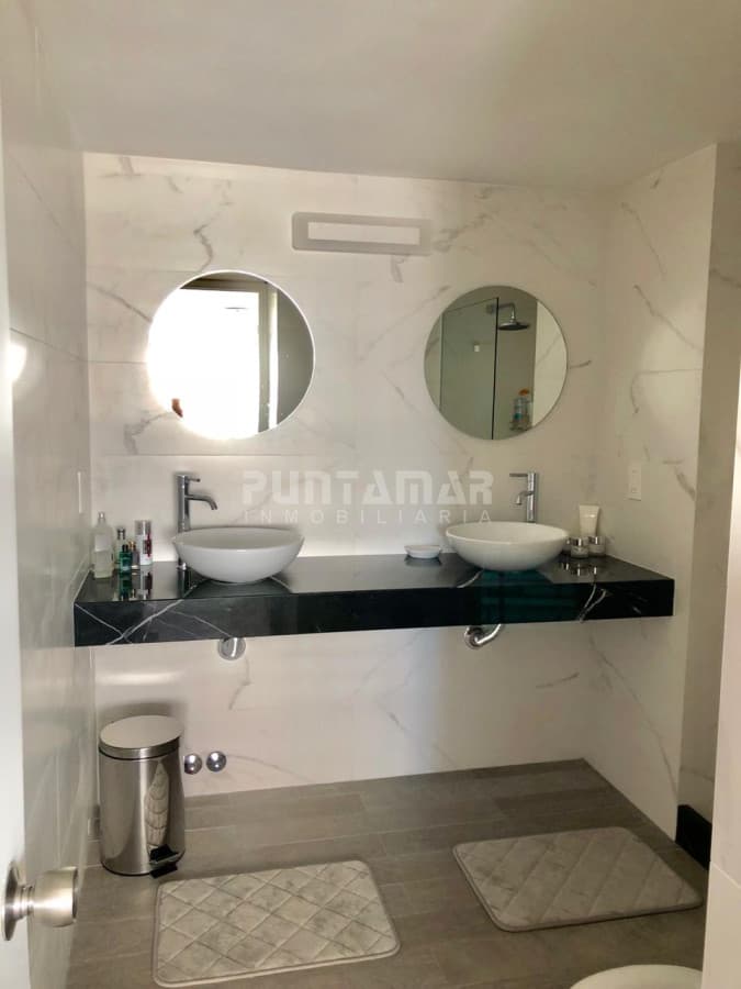 ALQUILER DEPARTAMENTO EN PUNTA DEL ESTE 3 DORMITORIOS  -