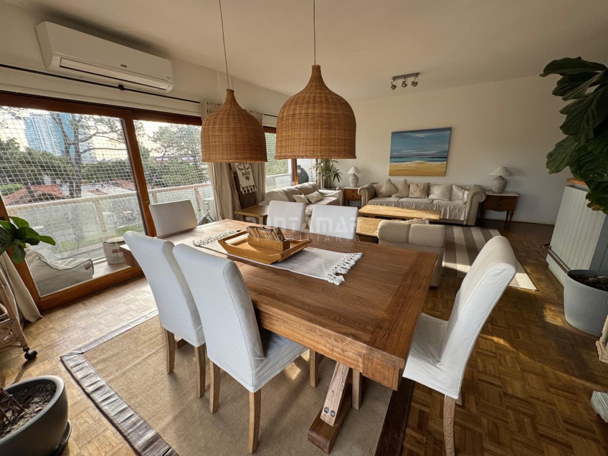 Apartamento ID.213910 - VENTA AMPLIO APTO EN PUNTA DEL ESTE 3 DORMITORIOS