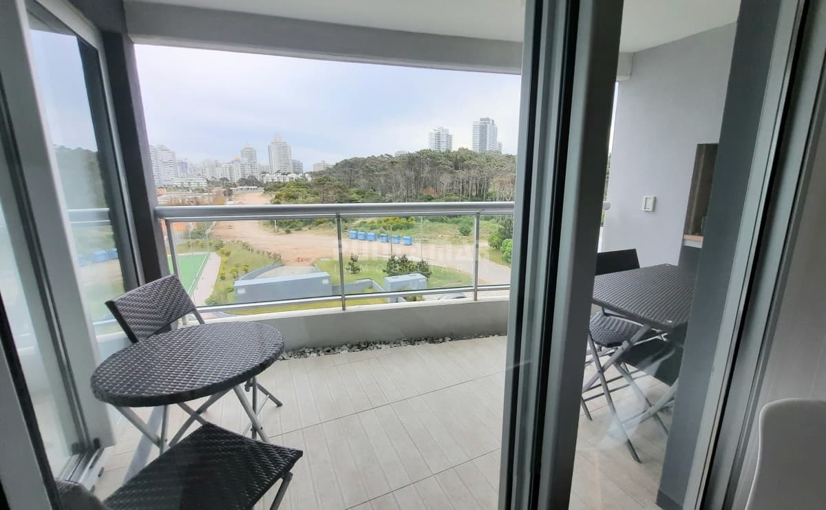 Apartamento ID.212792 - DEPARTAMENTO DE 2 DORMITORIOS CON DEPENDENCIA EN EDIFICIO DE CATEGORIA