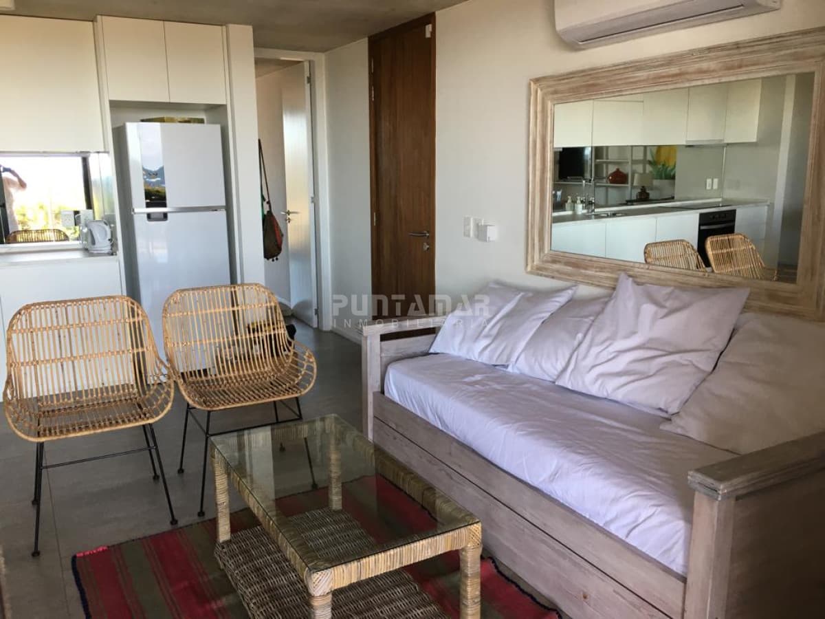 APARTAMENTO EN ALQUILER FRENTE A LA PLAYA  DE MANANTIALES   -