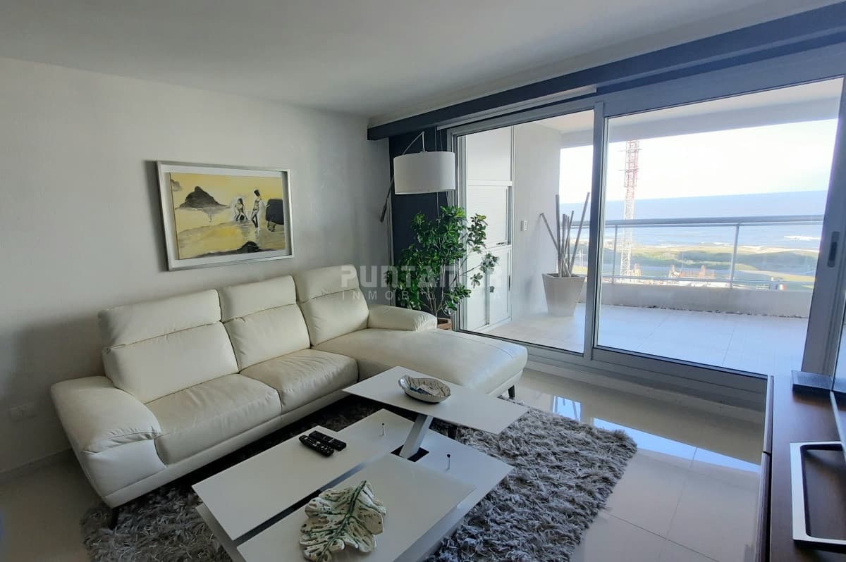 APARTAMENTO DE CATEGORIA, EDIFICIO LOOK BRAVA, DE 3 DORMITORIOS  -