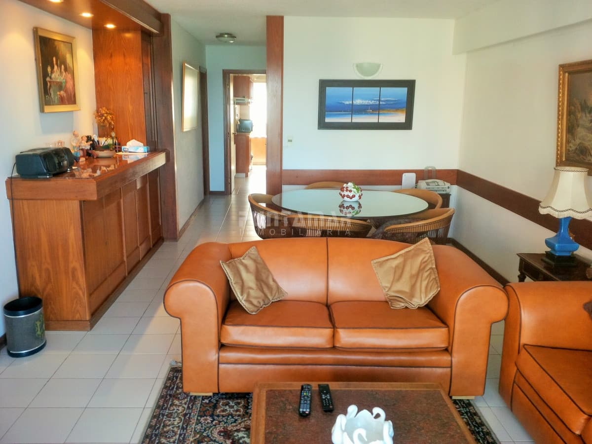 Departamento en alquiler en Peninsula, vista al mar, playa brava  -