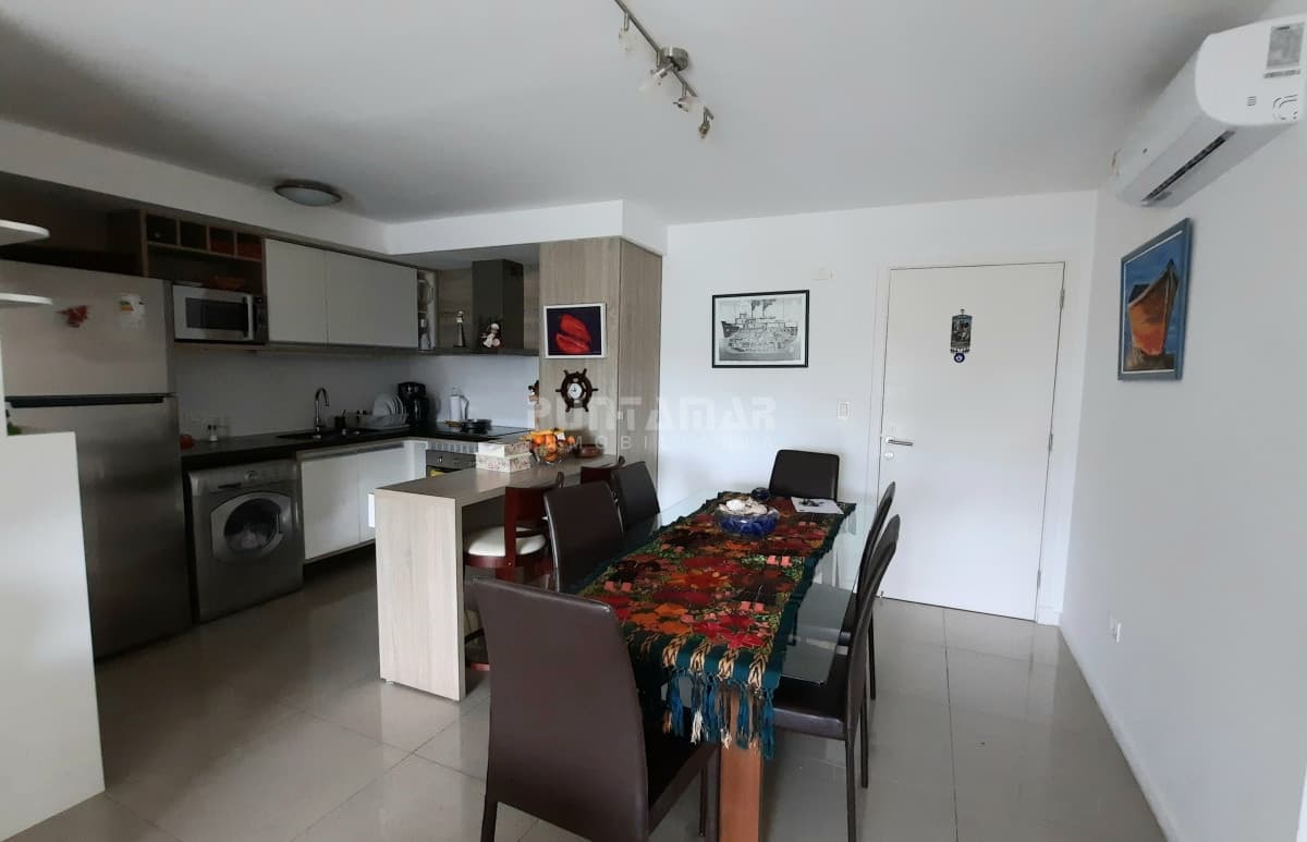 DEPARTAMENTO DE 2 DORMITORIOS EN EDIFICIO DE CATEGORIA    -