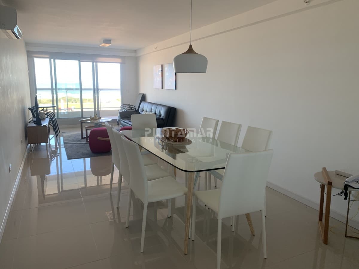 Apartamento ID.212222 - DEPARTAMENTO EN EDIFICIO DE CATEGORIA CON VISTA AL MAR