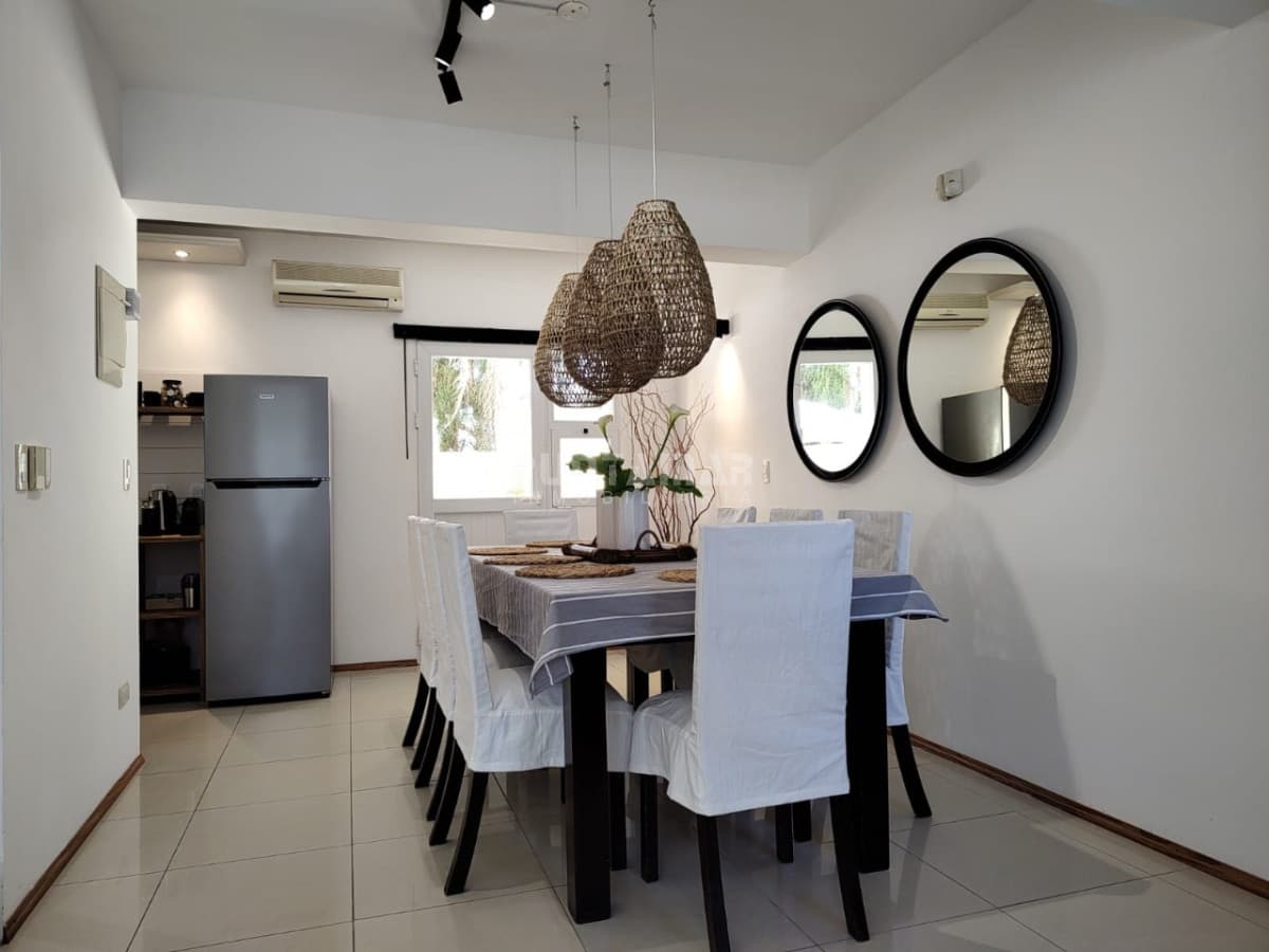 APARTAMENTO ALQUILER 3 DORMITORIOS VERANO EN MANANTIALES   -