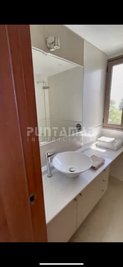 ESPECTACULAR PENTHOUSE A 50 METROS DEL MAR EN LA BARRA  -
