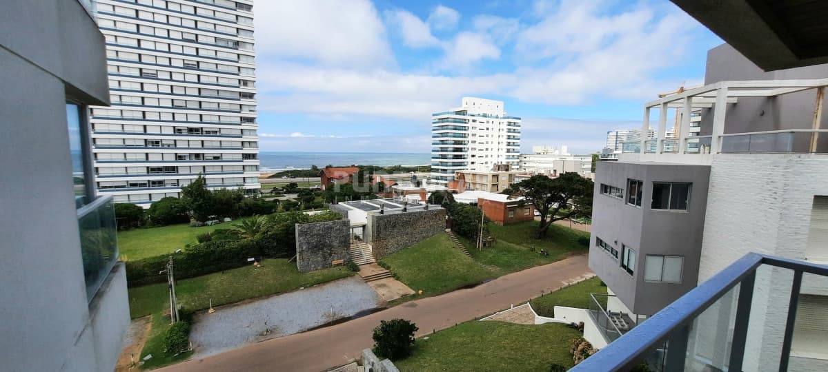 DEPARTAMENTO DE 2 DORMITORIOS EN LA BRAVA  -