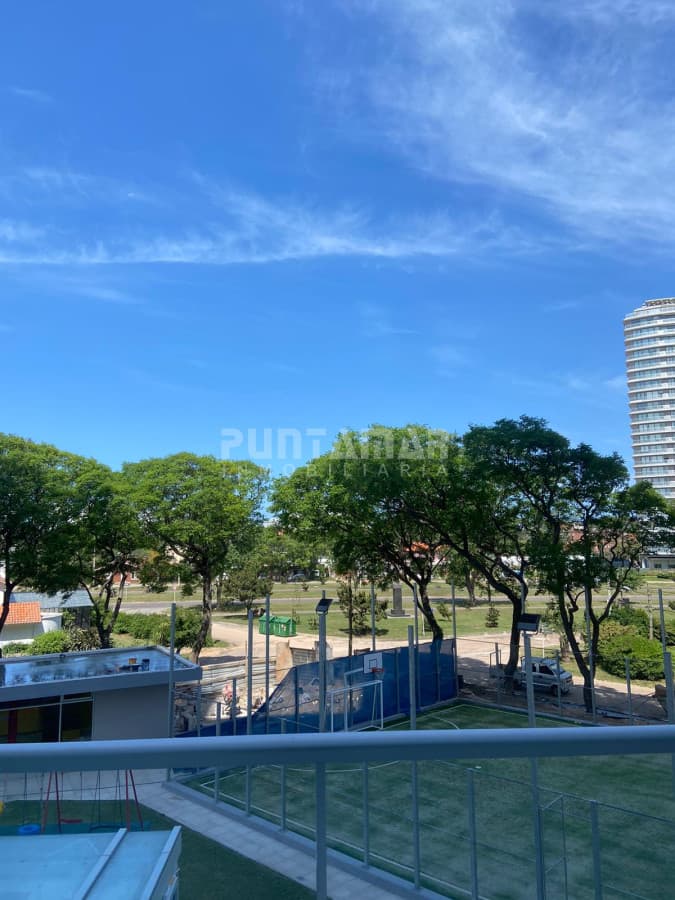 DEPARTAMENTO EN EDIFICIO DE GRAN CATEGORIA   -