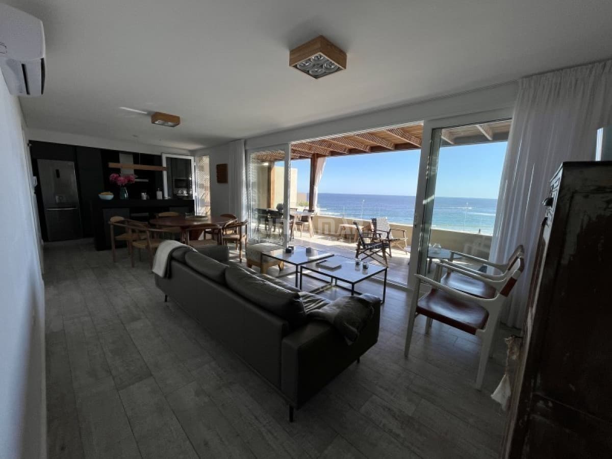 ALQUILER PENT-HOUSE EN LA POSTA DEL CANGREJO  -