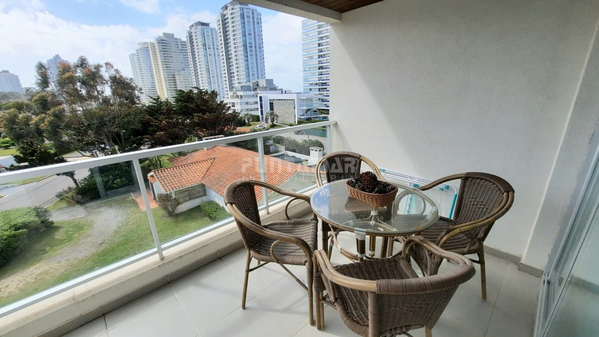 DEPARTAMENTO DE 2 DORMITORIOS EN EDIFICIO DE CATEGORIA    -