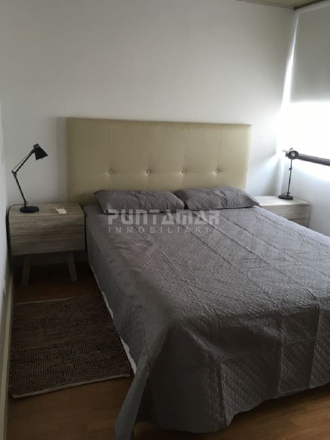 APARTAMENTO UBICADO EN ZONA DE PLAYA MANSA FRENTE AL MAR, TERRAZA AL FRENTE CON MUY BUENA VISTA HACIA LA PLAYA  -