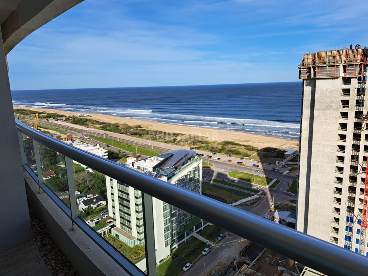 APARTAMENTO DE 2 DORMITORIOS EN SUITE EN EDIFICIO DE CATEGORIA   -