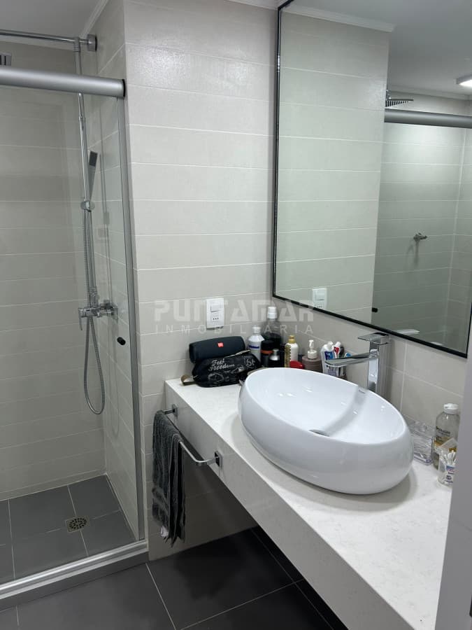 Departamento en alquiler edificio Bonaire, frente a Playa Brava, Península  -