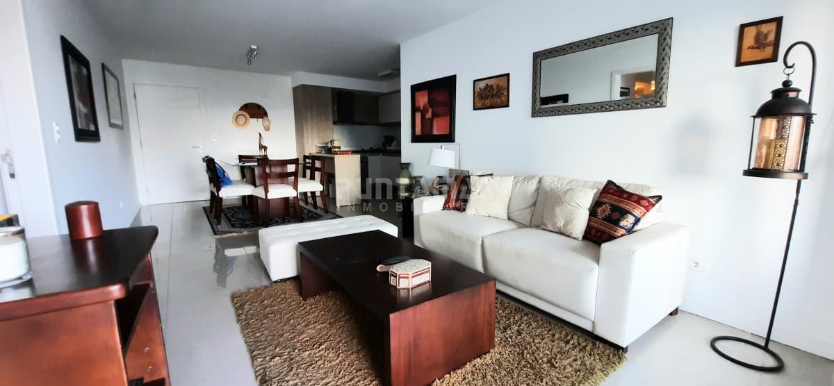 DEPARTAMENTO DE 2 DORMITORIOS EN PLAYA BRAVA   -