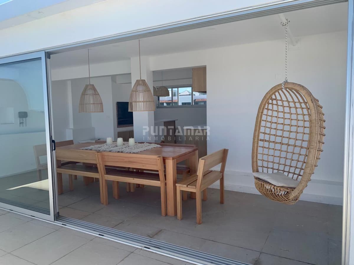 Esturion residence  -