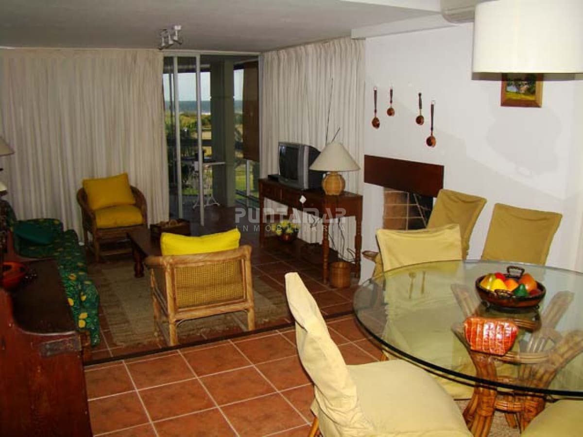 Frente a la playa en San Rafael  -