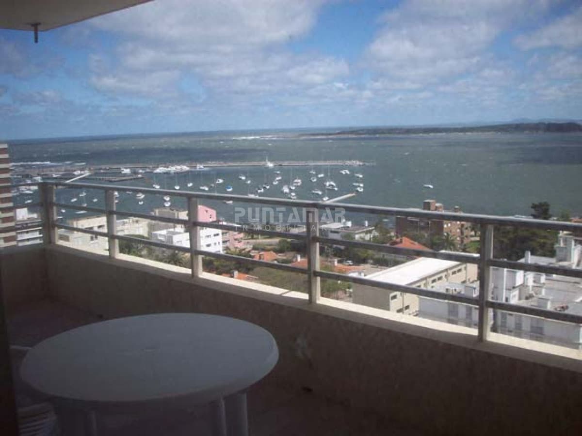 Apartamento en Peninsula, 3 dormitorios *  -