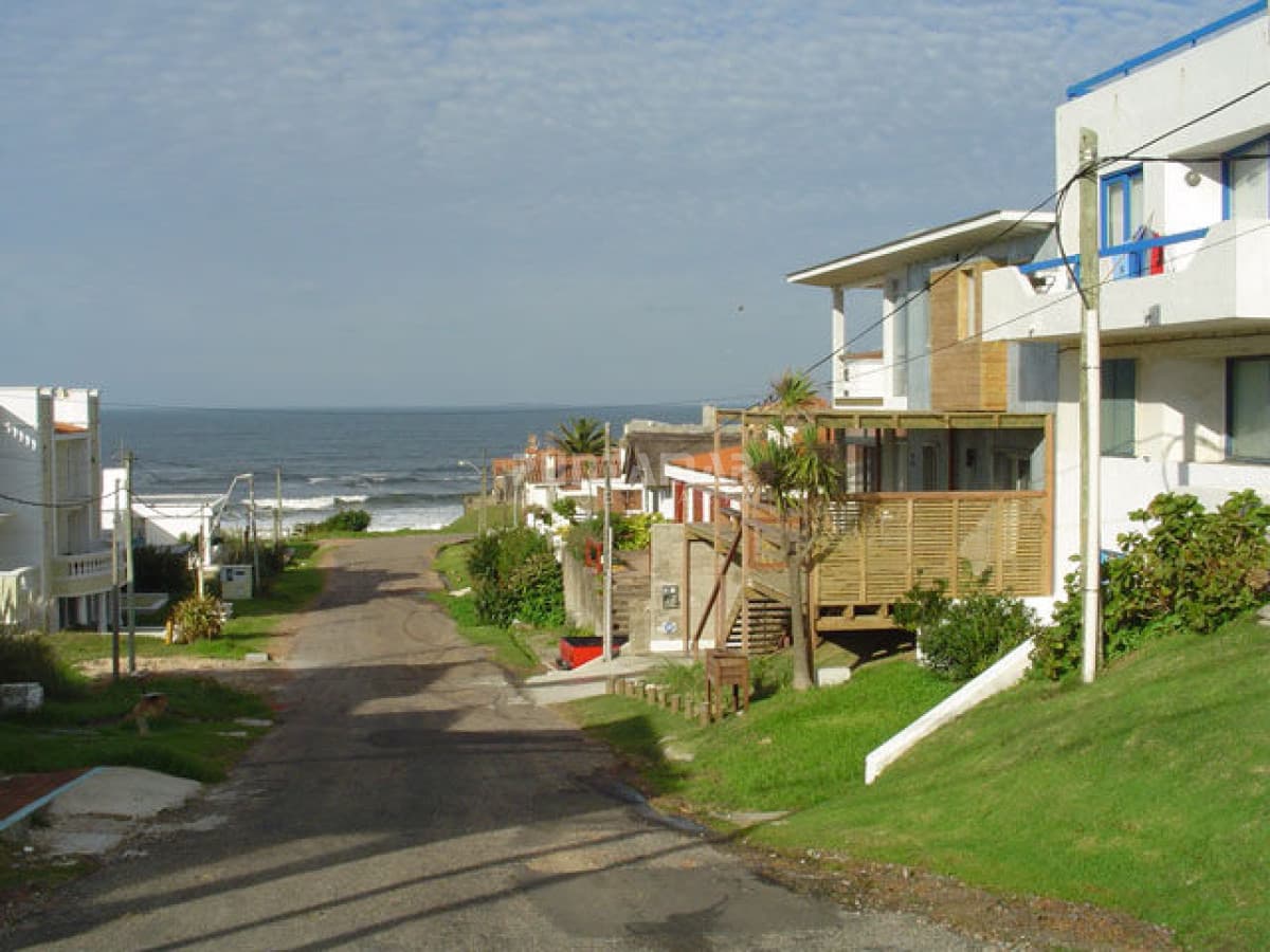 ALQUILER MONOAMBIENTE EN EL CORAZON DE LA BARRA  -