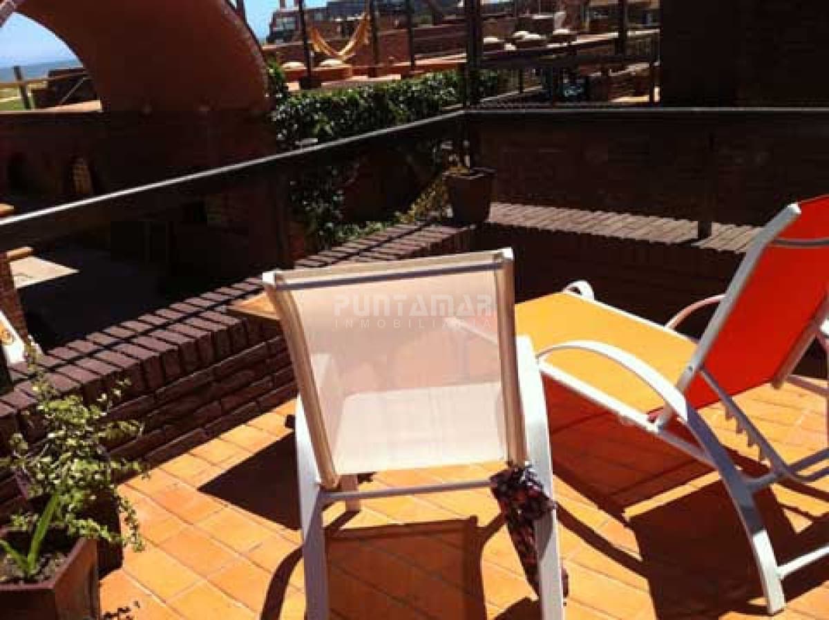 Apartamento en Manantiales, 2 dormitorios *  -