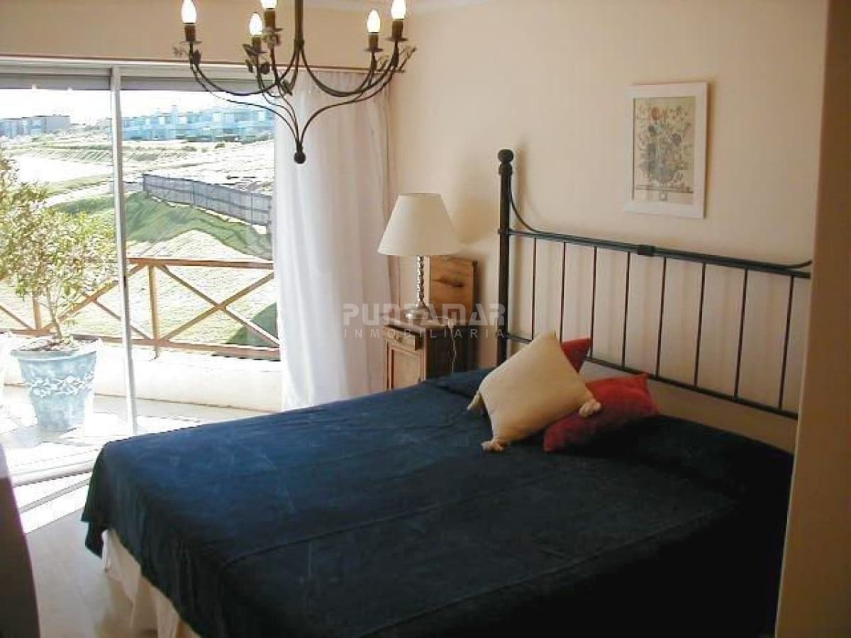 Apartamento en La Barra, 3 dormitorios *  -