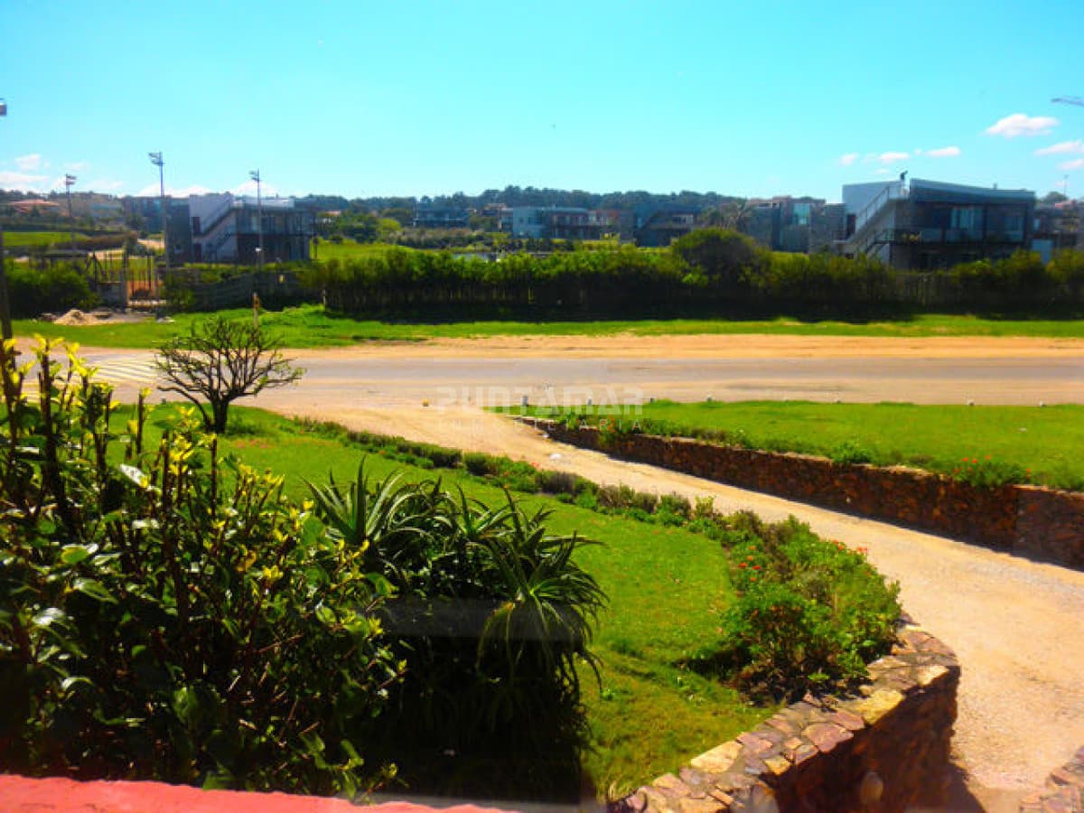 Apartamento en Manantiales, 1 dormitorios *  -