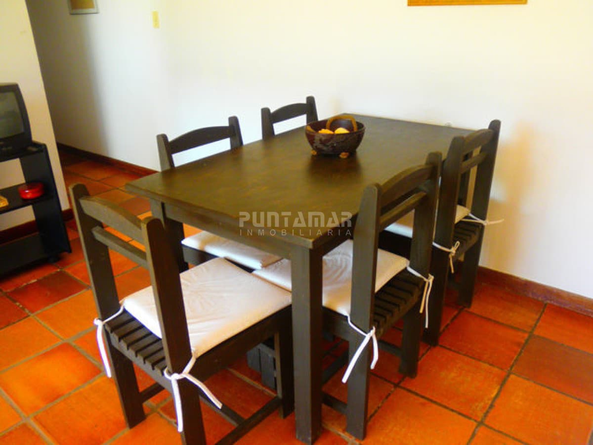 Apartamento en Manantiales, 1 dormitorios *  -