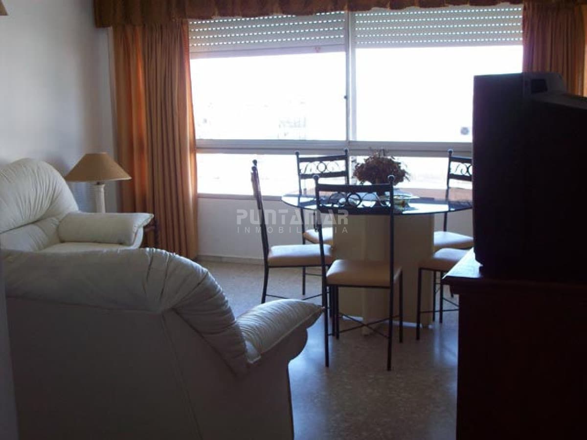Apartamento en Peninsula, 3 dormitorios *  -