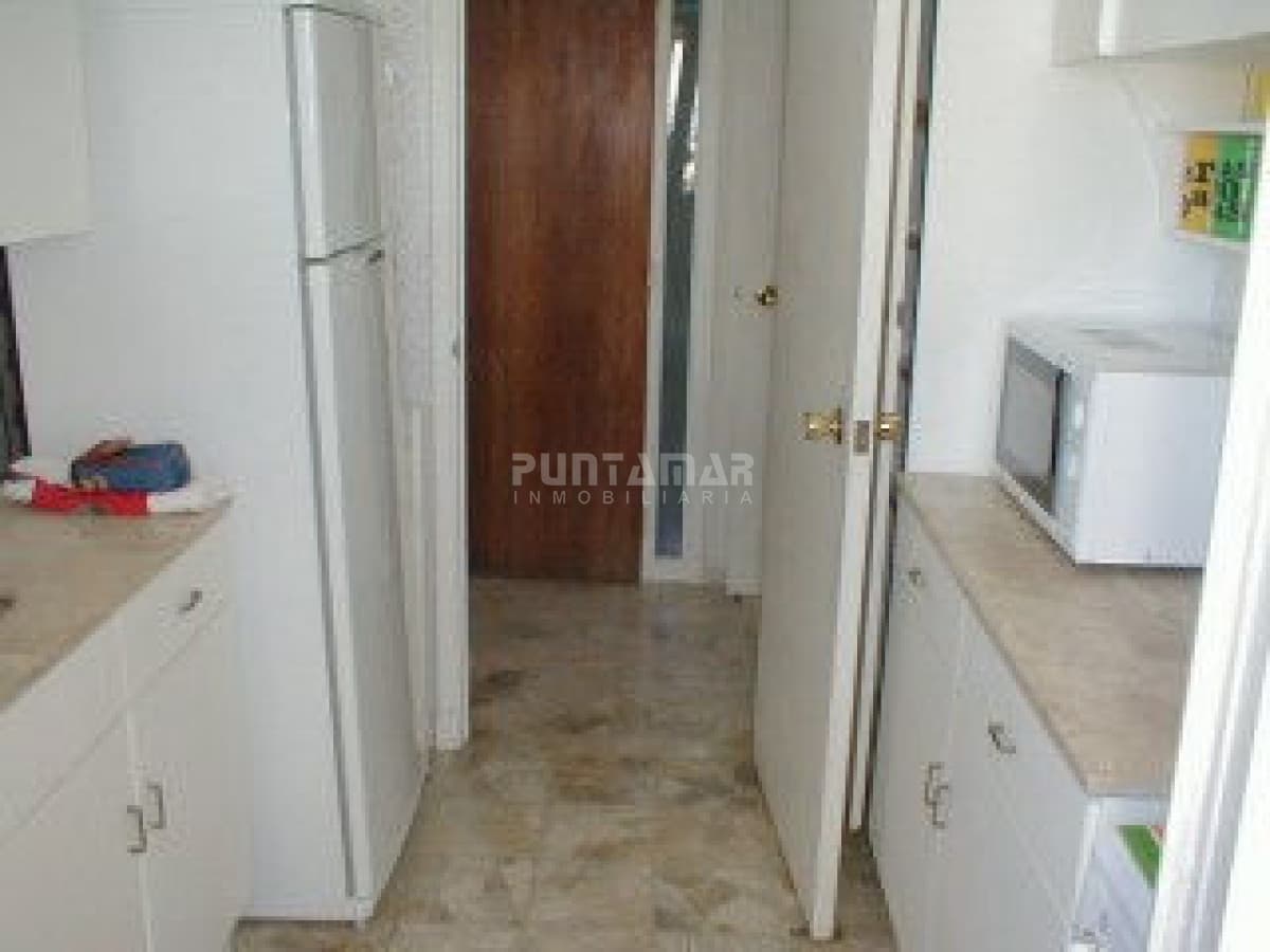 Apartamento en Mansa, 2 dormitorios *  -