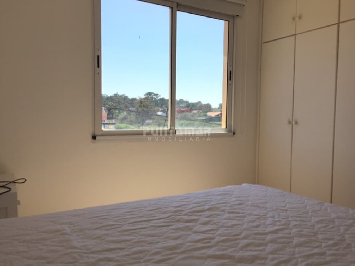 APARTAMENTO EN ALQUILER 3 DORMITORIOS EN MANANTIALES   -